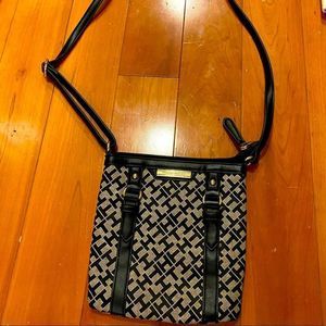 Tommy Hilfiger Cross body Bag (Black and White)